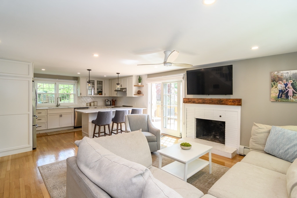 9 Lotus Path Natick, MA 01760 - Photo 5 of 22