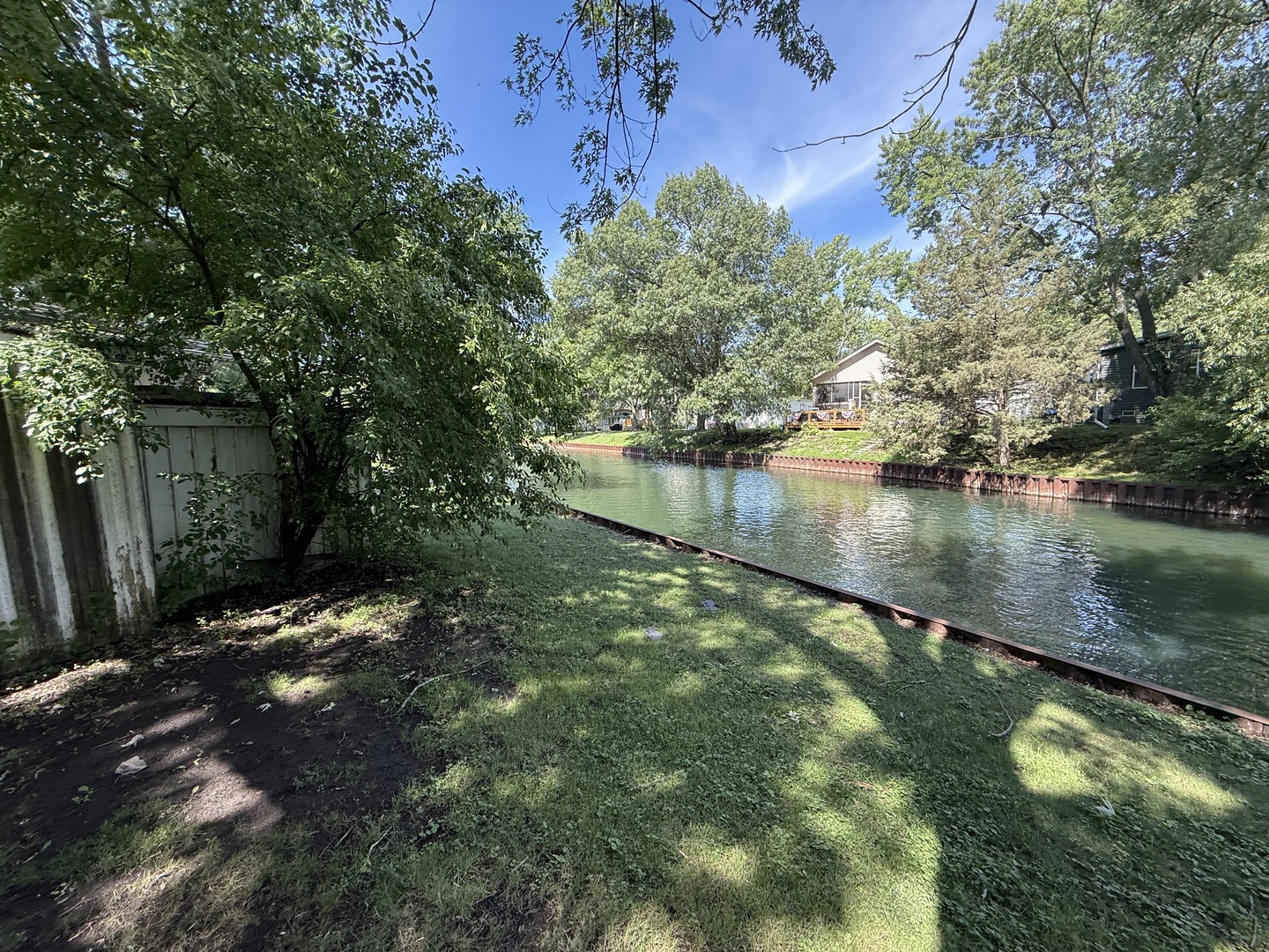 224 Big Peninsula Road Elgin, IL 60123 - Photo 10 of 15