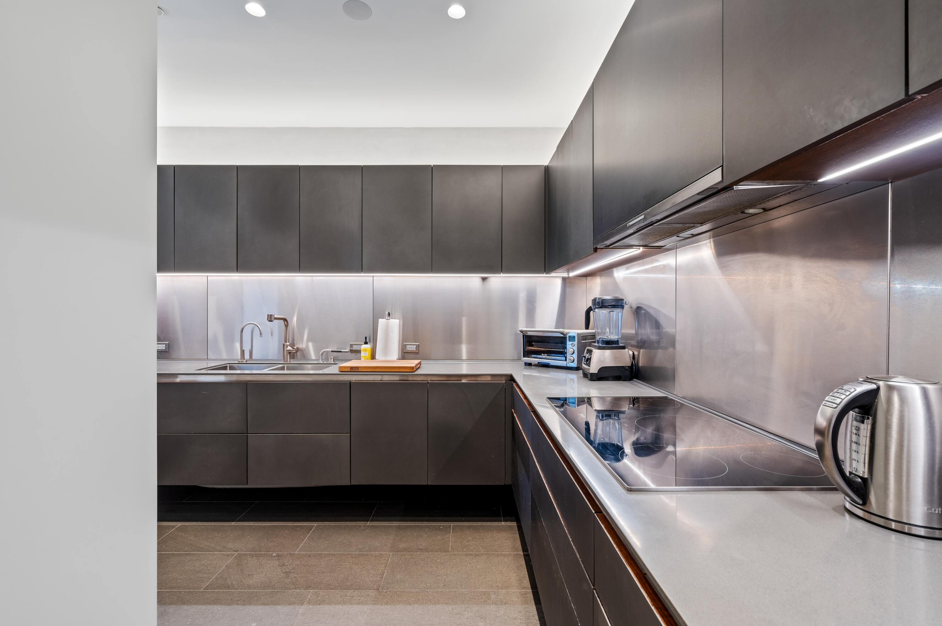 2 North Breakers Row, Unit N25 Palm Beach, FL 33480 - Photo 18 of 79 mls_KITCHEN_STRAIGHT_DT