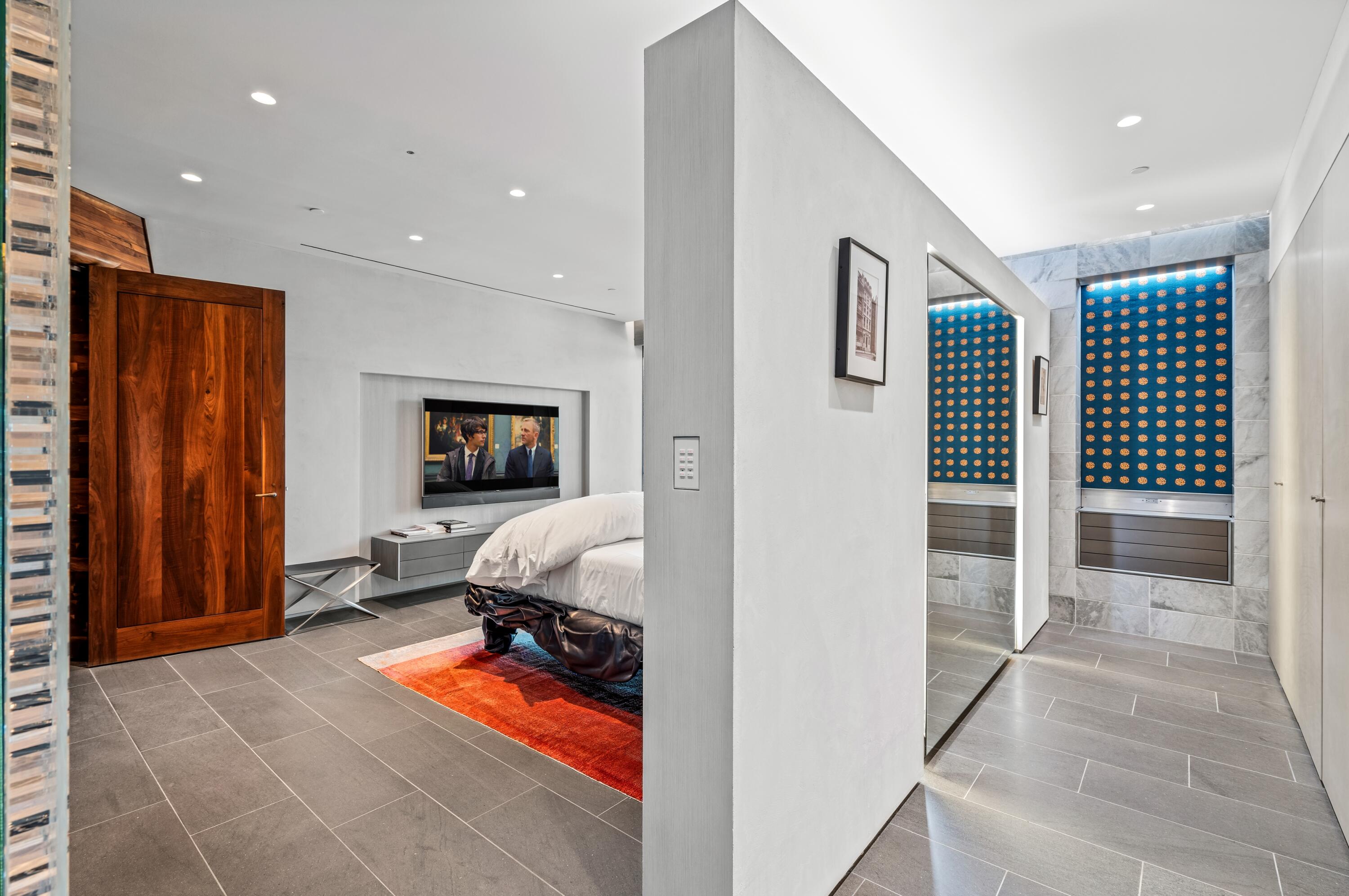 2 North Breakers Row, Unit N25 Palm Beach, FL 33480 - Photo 28 of 79 mls_WALK_IN_CLOSET_TO_PRIMARY_BEDROOM_DT