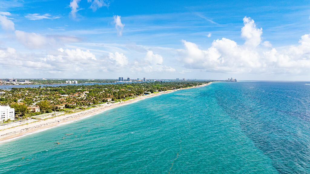 2 North Breakers Row, Unit N25 Palm Beach, FL 33480 - Photo 65 of 79 a view of an ocean and a yard