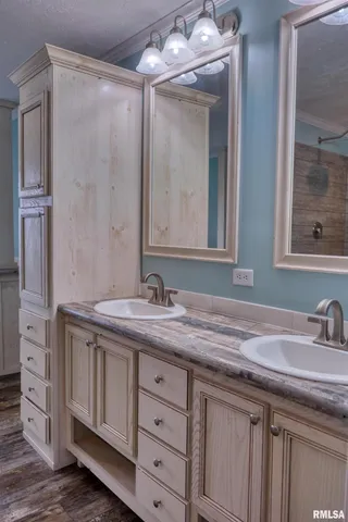 $279,500 | 890 Gilead Church Road, Simpson, IL 62985