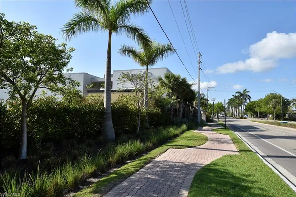 $1,500 | 3125 Barrett Avenue, Unit C, Naples, FL 34112