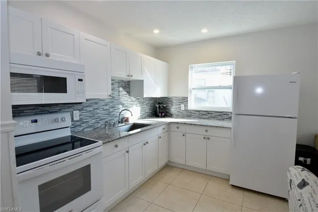 $1,500 | 3125 Barrett Avenue, Naples, FL 34112