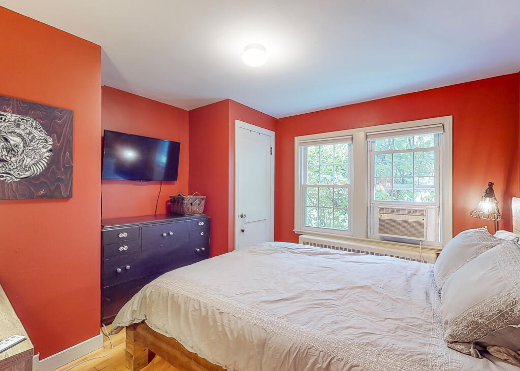 27 Raymond Road Portland, ME 04102 - Photo 9 of 28 27RaymondRd-Portland-30