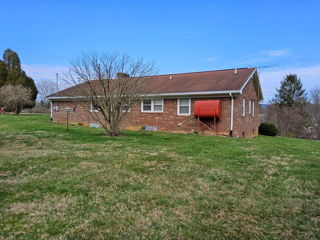 218 Orchard Hills Road Rural Retreat, VA 24368 - Photo 9 of 52 Gallery Image 9