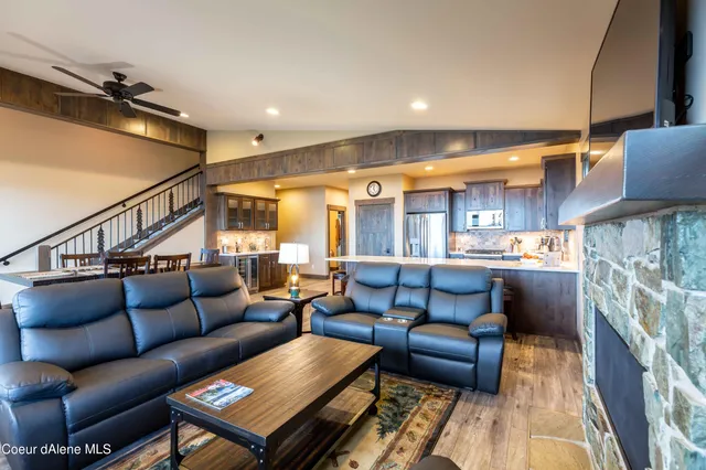 $1,650,000 | 56 Palouse Drive, Nordman, ID 83848