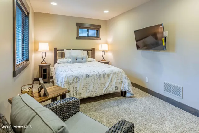 $1,650,000 | 56 Palouse Drive, Nordman, ID 83848