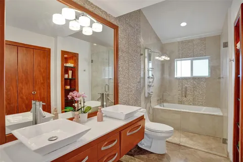 $1,550,000 | 2740 Northeast 29th Street, Fort Lauderdale, FL 33306