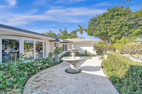 $1,550,000 | 2740 Northeast 29th Street, Fort Lauderdale, FL 33306