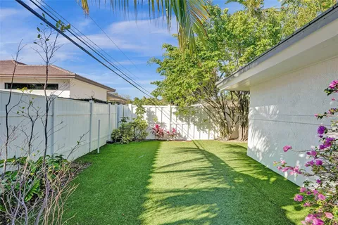 $1,550,000 | 2740 Northeast 29th Street, Fort Lauderdale, FL 33306