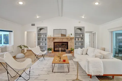 $1,550,000 | 2740 Northeast 29th Street, Fort Lauderdale, FL 33306