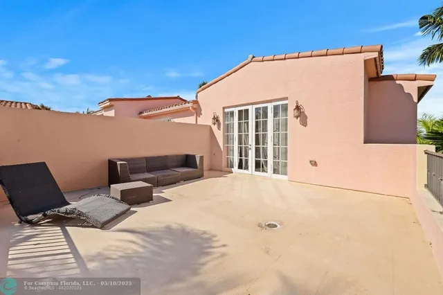 $949,000 | 1127 Northeast 18th Avenue, Unit 1127, Fort Lauderdale, FL 33304