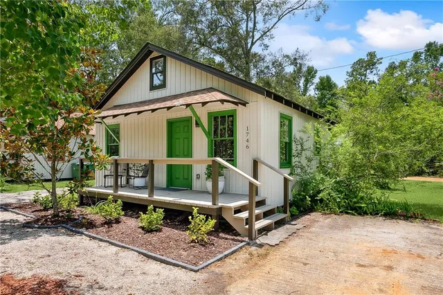 $1,690 | 1742 Montgomery Street, Mandeville, LA 70448