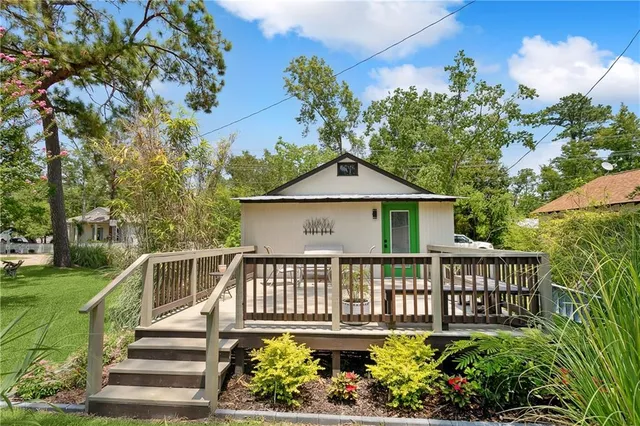 $1,690 | 1742 Montgomery Street, Mandeville, LA 70448