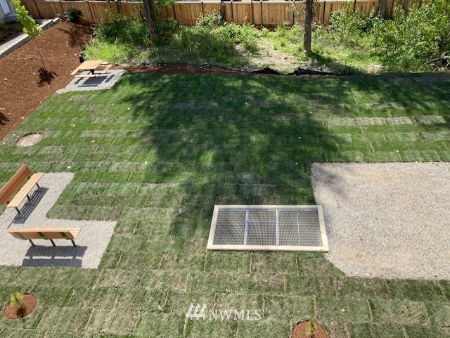 319 South 48th Court, Unit 13 Renton, WA 98055 - Photo 33 of 33 a view of a backyard with plants