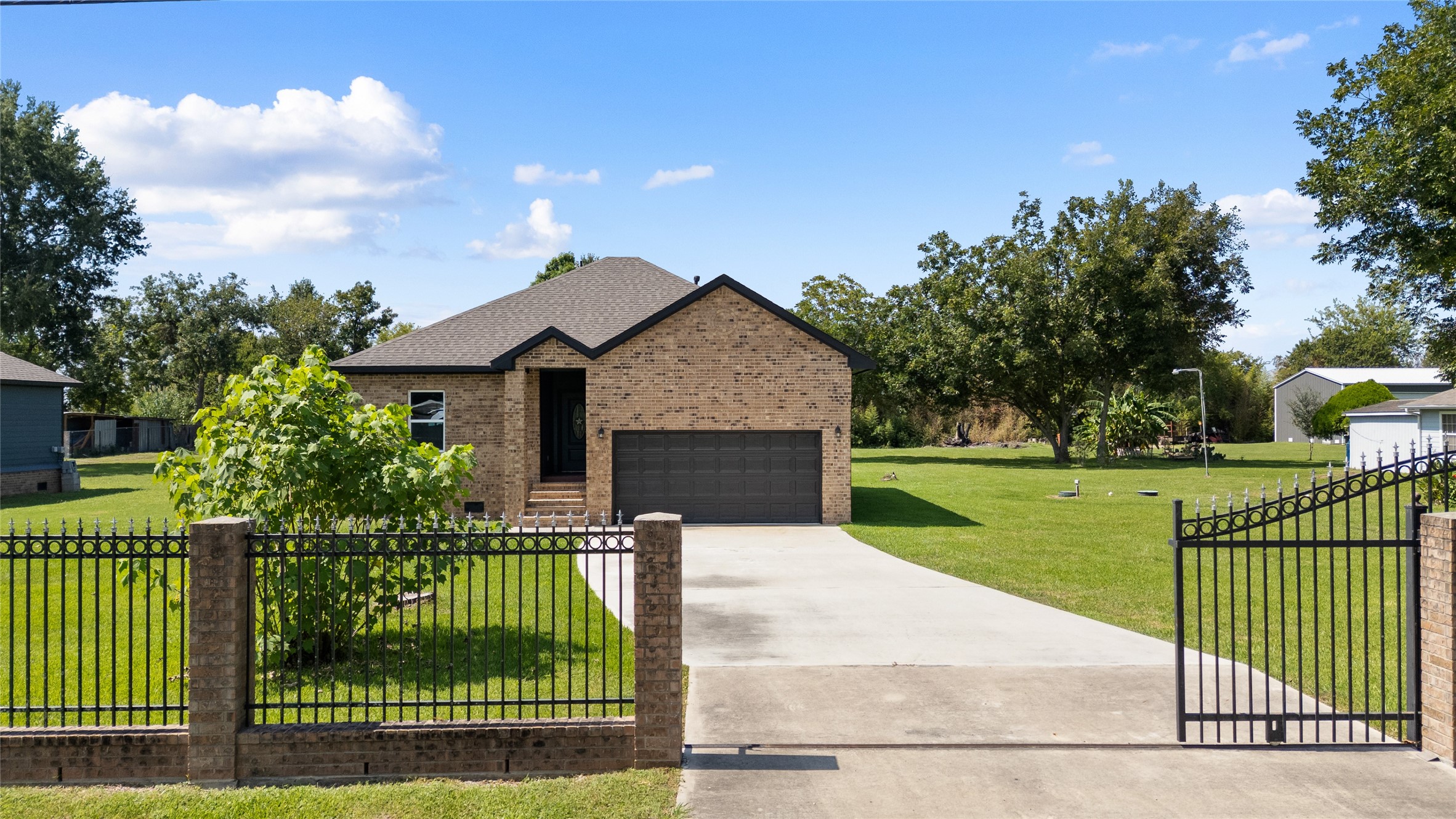8435 Harmony Road, Unit B Houston, TX 77049 - Photo 2 of 30 Gallery Image 2