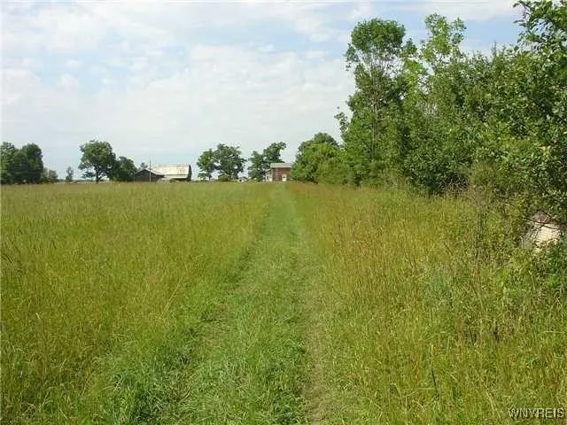 $699,900 | 5497 Genesee Street, Lancaster, NY 14086