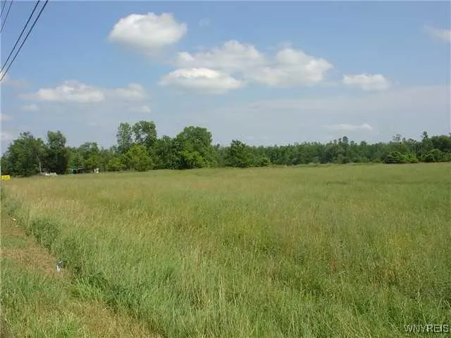 $699,900 | 5497 Genesee Street, Lancaster, NY 14086