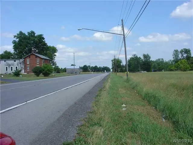 $699,900 | 5497 Genesee Street, Lancaster, NY 14086