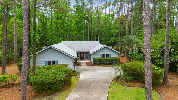 $600,000 | 211 Whiteoaks Circle, Bluffton, SC 29910