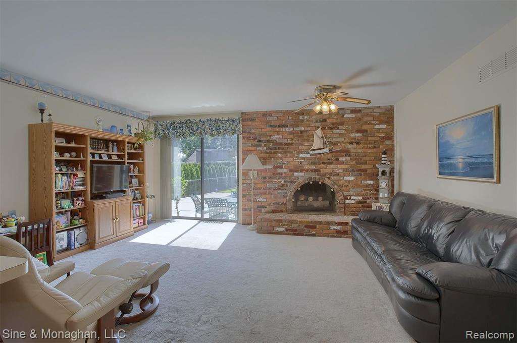 35 Vernier Road Grosse Pointe Shores, MI 48236 - Photo 13 of 38
