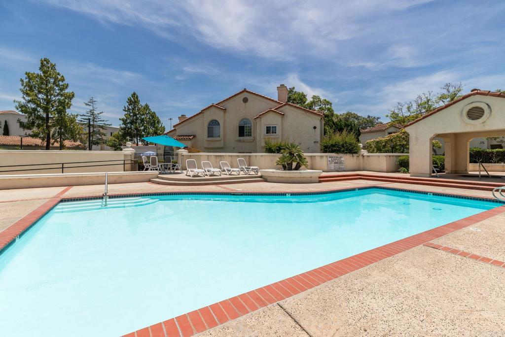 740 Breeze Hill Road, Unit 170 Vista, CA 92081 - Photo 4 of 28