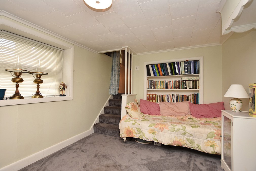 211 Burrington Street Woonsocket, RI 02895 - Photo 10 of 16 Gallery Image 10