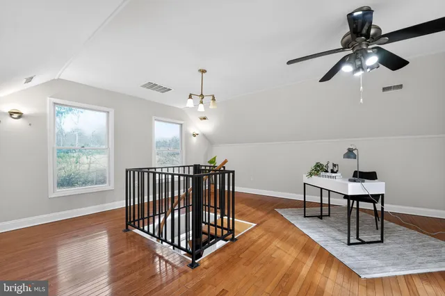 $575,000 | 23711 Slidell Road, Clarksburg, MD 20871