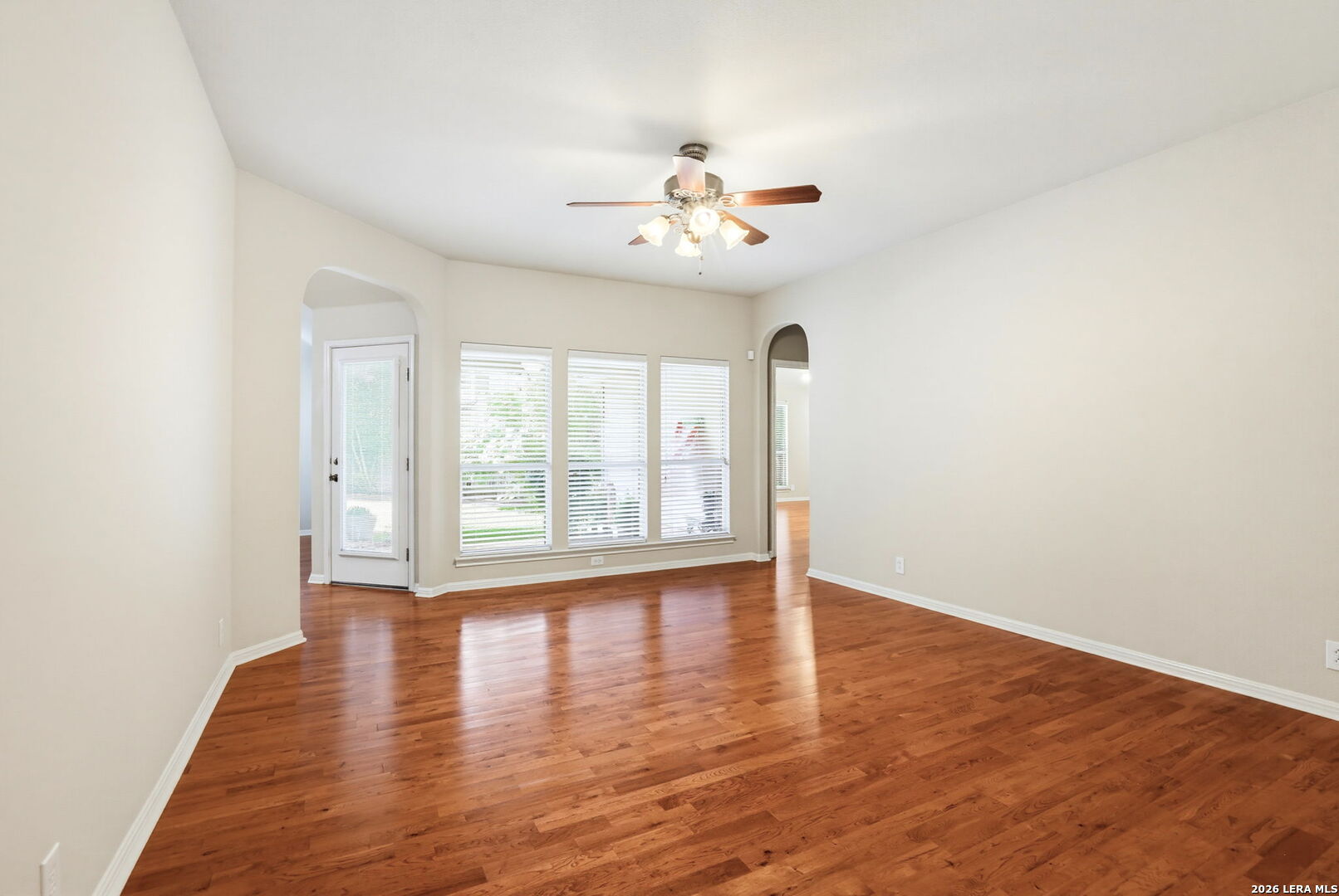 9230 Scotford Helotes, TX 78023 - Photo 6 of 32