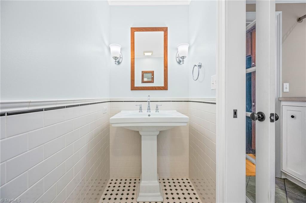 635 Oak Summit Road Winston-Salem, NC 27105 - Photo 27 of 46