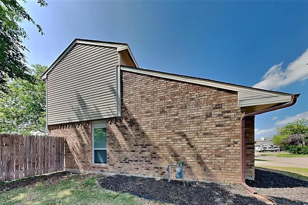 $2,595 | 3313 Stone Bridge Drive, Flower Mound, TX 75028