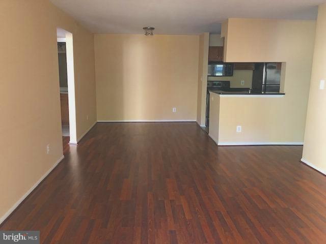 1727 Ascot Way, Unit J Reston, VA 20190 - Photo 3 of 28 Gallery Image 3