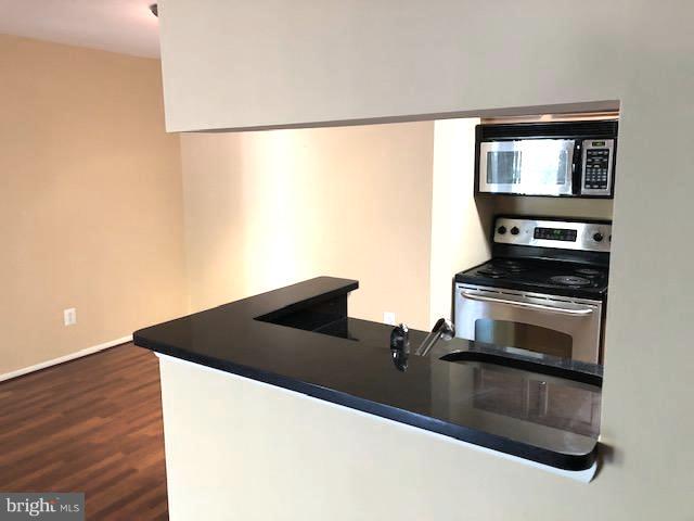 1727 Ascot Way, Unit J Reston, VA 20190 - Photo 4 of 28 Gallery Image 4