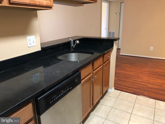 1727 Ascot Way, Unit J Reston, VA 20190 - Photo 7 of 28 Gallery Image 7