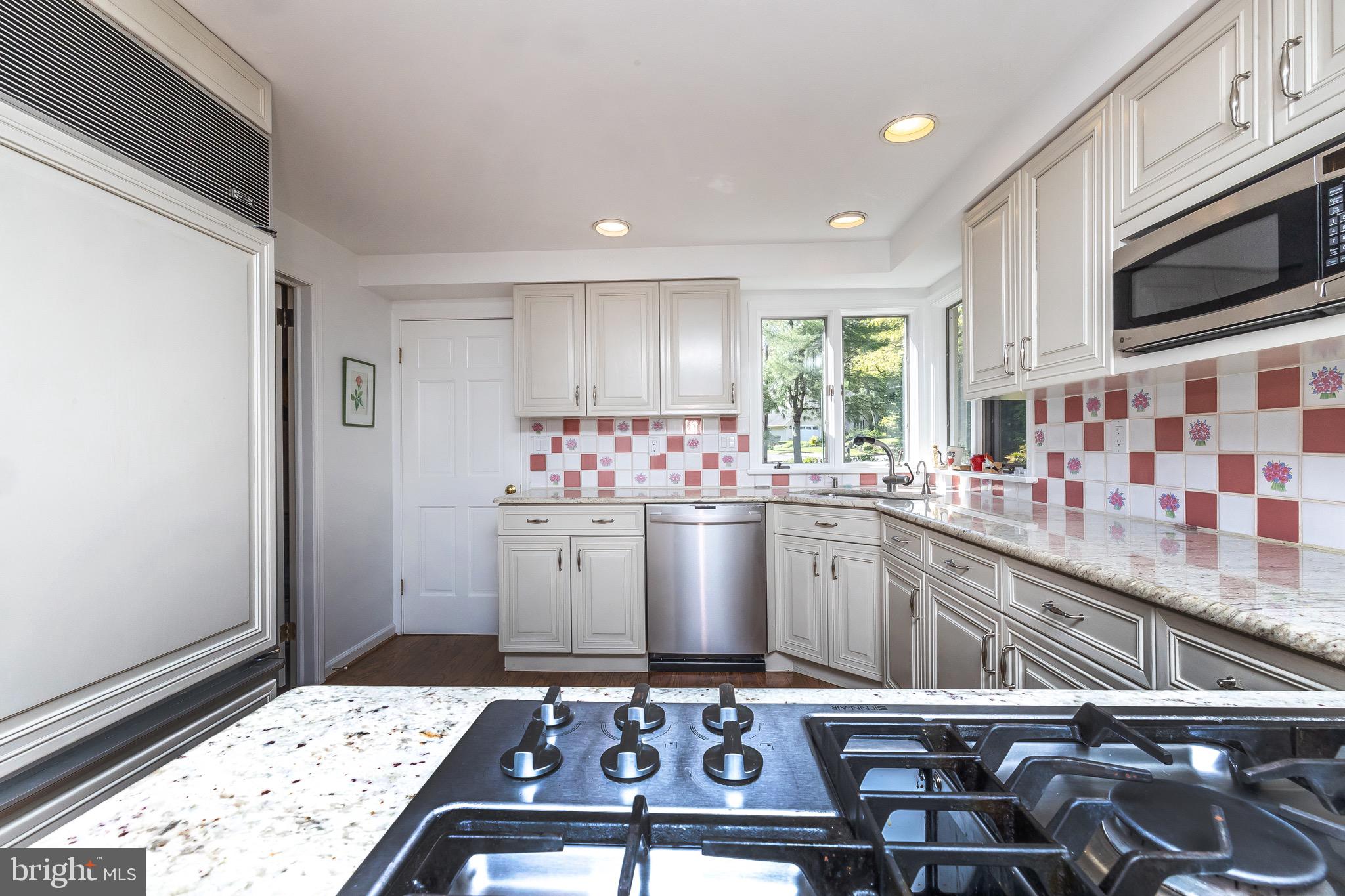 31 Spring Mill Lane Cherry Hill, NJ 08003 - Photo 14 of 45