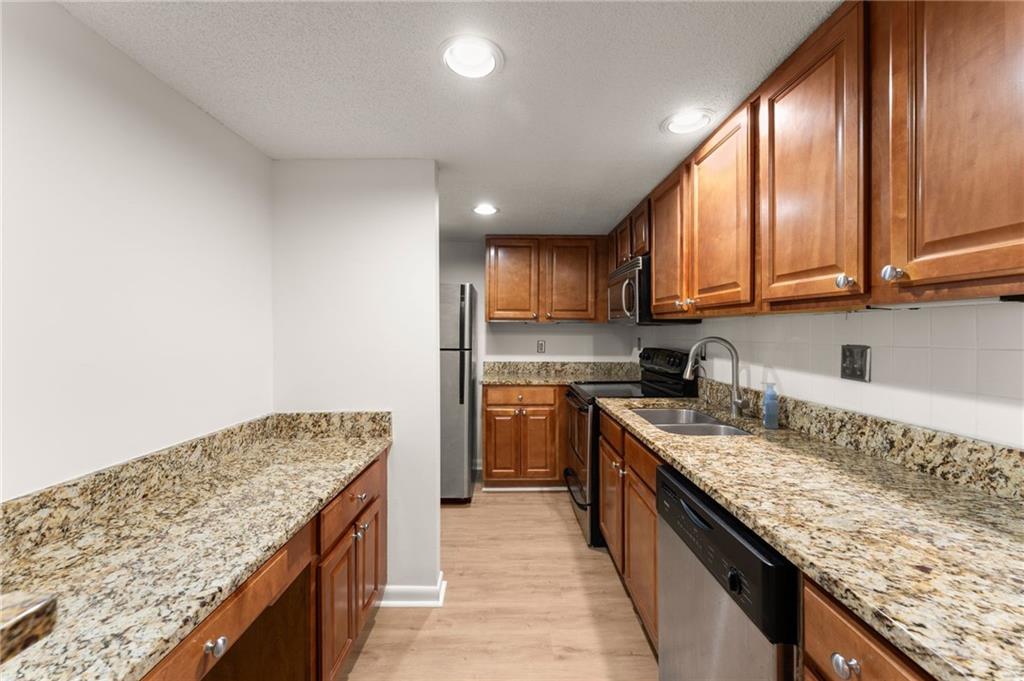 6900 Roswell Road, Unit Q17 Sandy Springs, GA 30328 - Photo 13 of 42