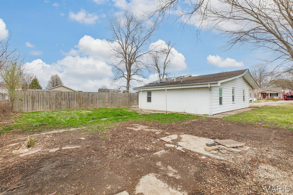 518 B Street Bethalto, IL 62010 - Photo 8 of 38