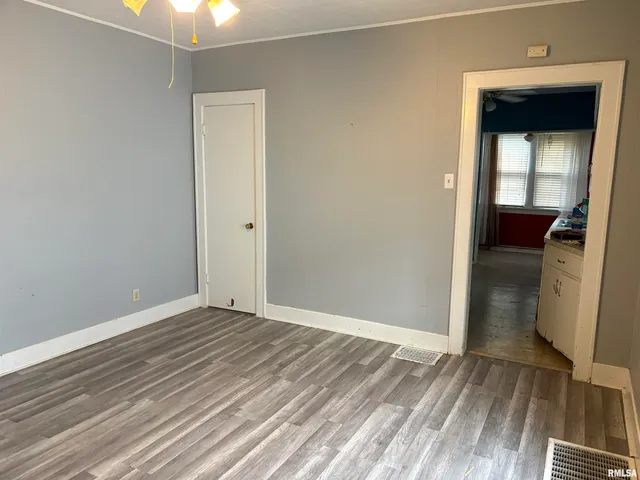 $79,500 | 433 Linden Avenue, Centralia, IL 62801