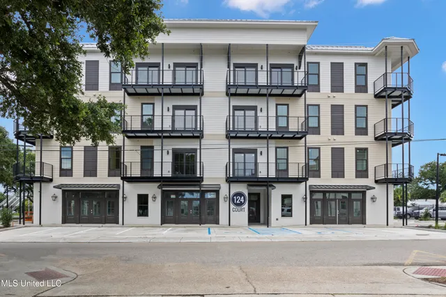 $549,900 | 124 Court Street, Unit 207, Bay St. Louis, MS 39520