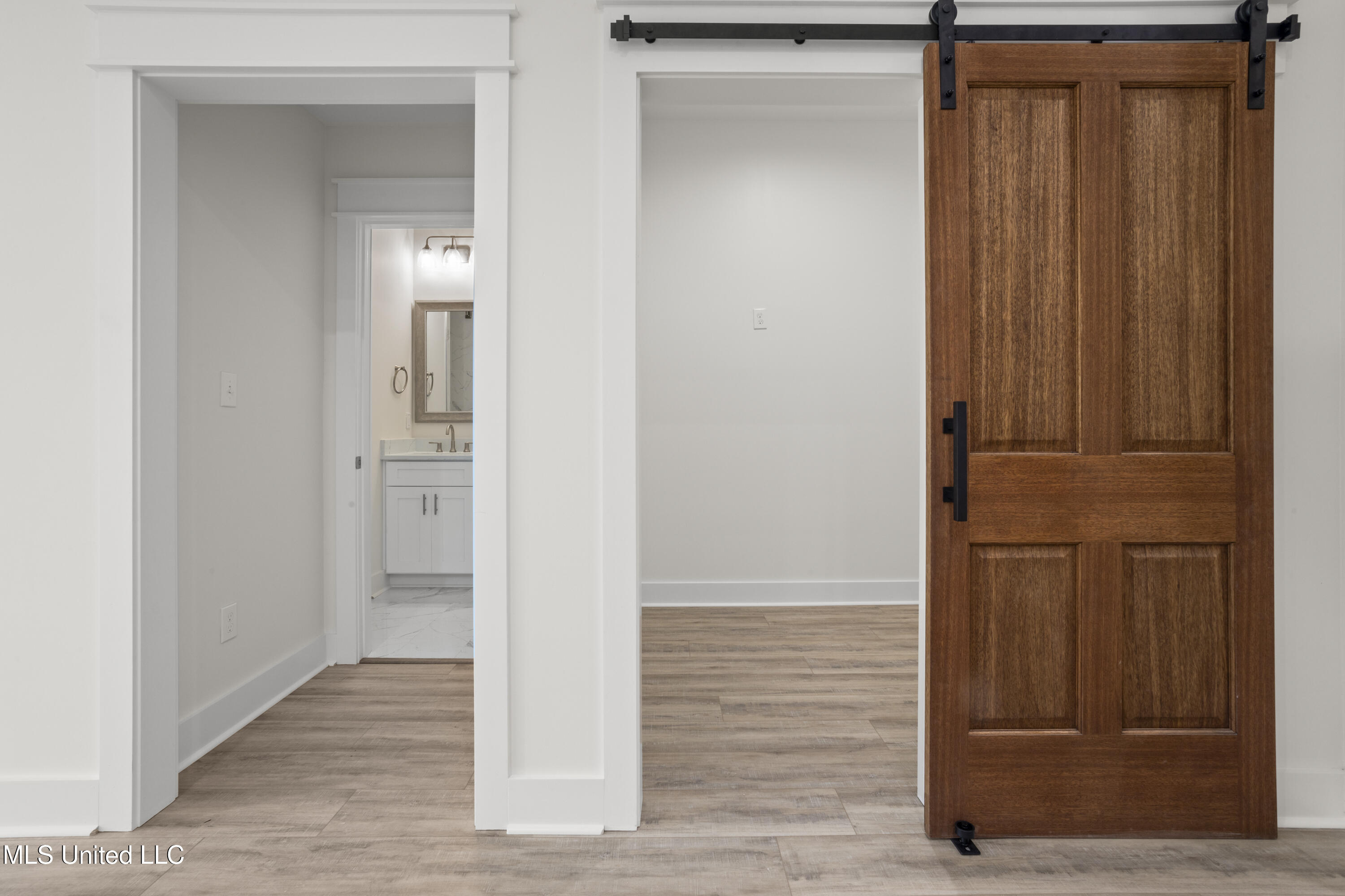 124 Court Street, Unit 207 Bay St. Louis, MS 39520 - Photo 17 of 61 019