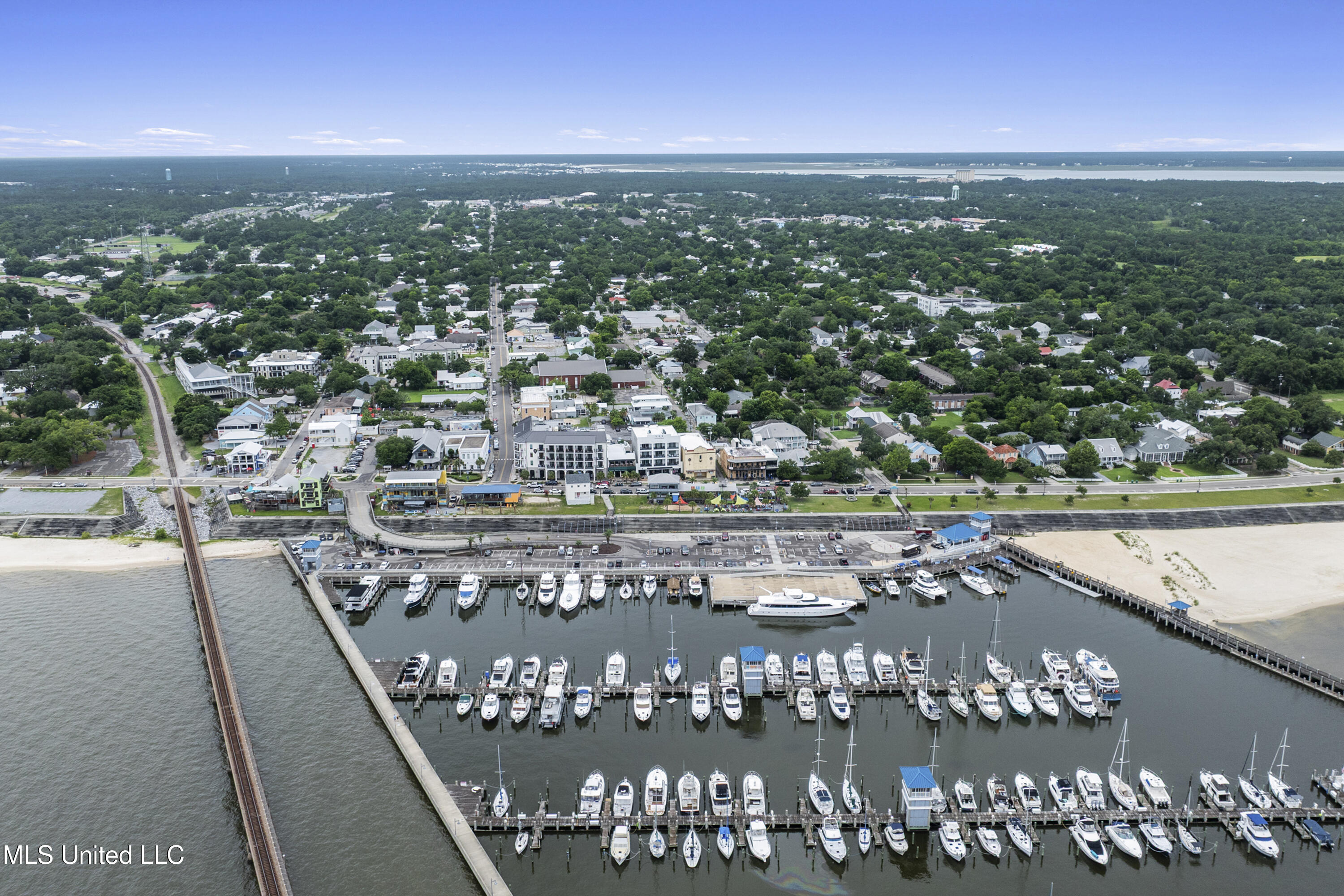 124 Court Street, Unit 207 Bay St. Louis, MS 39520 - Photo 36 of 61 094