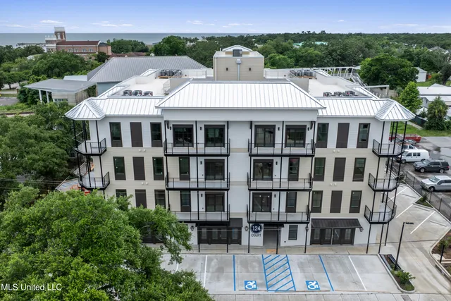 $549,900 | 124 Court Street, Unit 207, Bay St. Louis, MS 39520