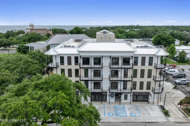 $549,900 | 124 Court Street, Unit 207, Bay St. Louis, MS 39520