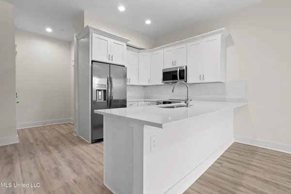 $529,900 | 124 Court Street, Unit 207, Bay St. Louis, MS 39520