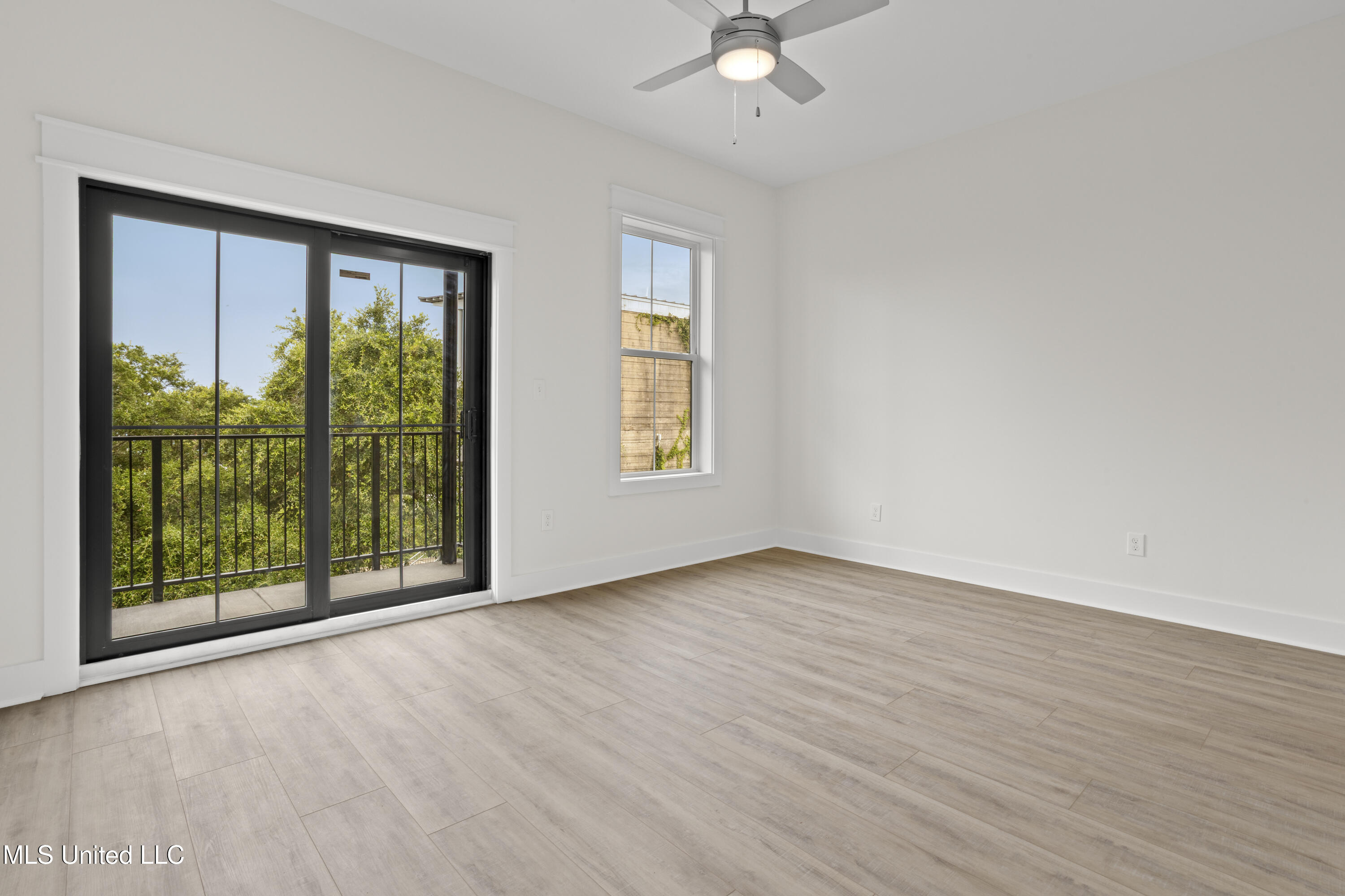 124 Court Street, Unit 207 Bay St. Louis, MS 39520 - Photo 10 of 61 012