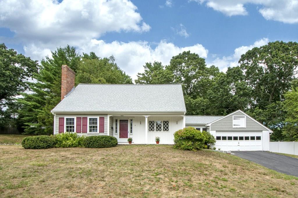 9 Winthrop Road Hingham, MA 02043 - Photo 1 of 31