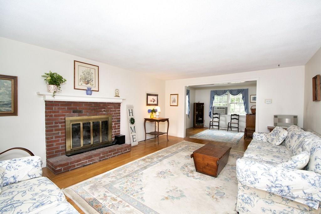 9 Winthrop Road Hingham, MA 02043 - Photo 12 of 31