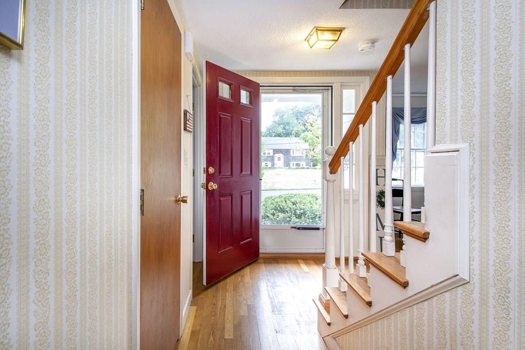 9 Winthrop Road Hingham, MA 02043 - Photo 16 of 31