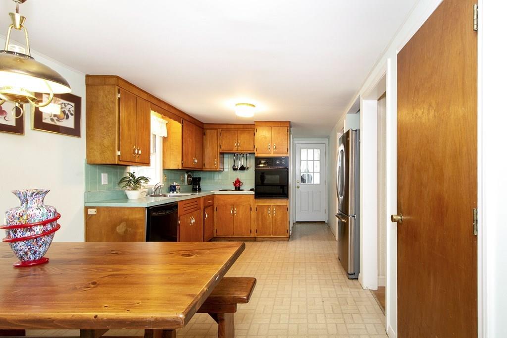 9 Winthrop Road Hingham, MA 02043 - Photo 7 of 31